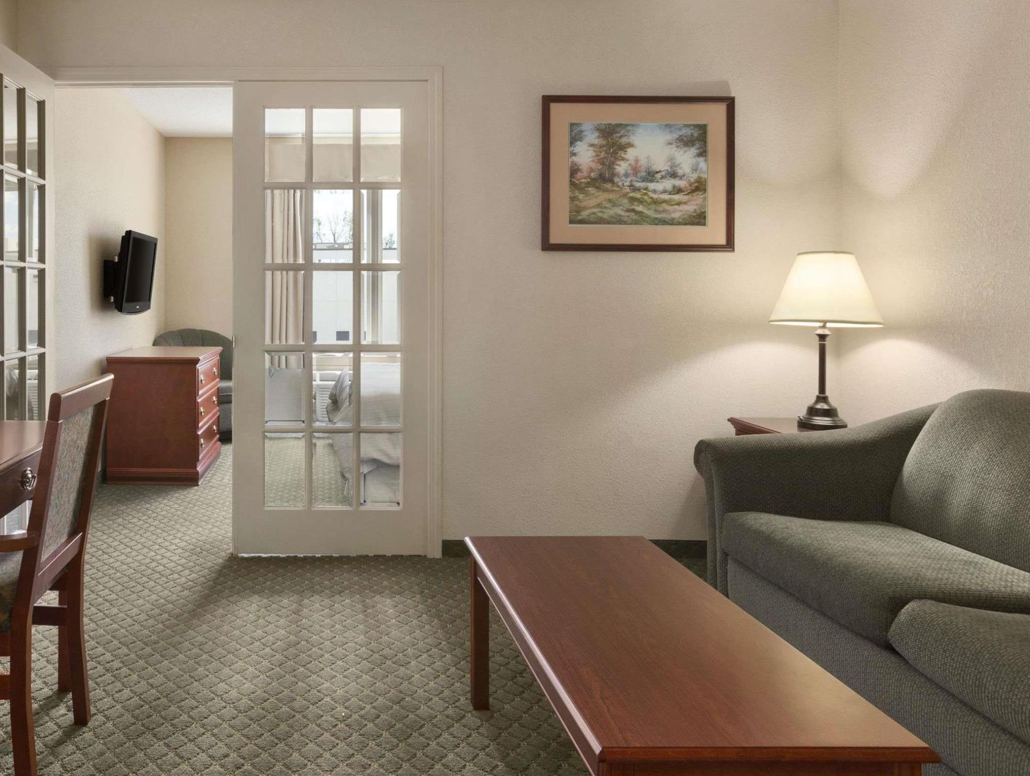 Days Inn & Suites By Wyndham Winkler Zewnętrze zdjęcie